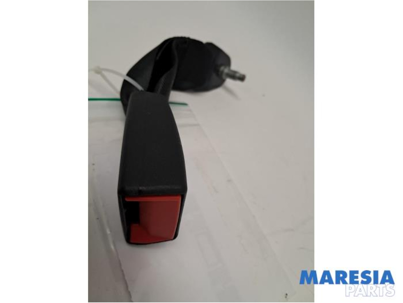 Citroen - C3 - Insertion ceinture de sécurité arrière droite