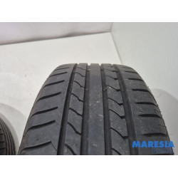Citroen - C4 Cactus - Sportvelgenset + banden