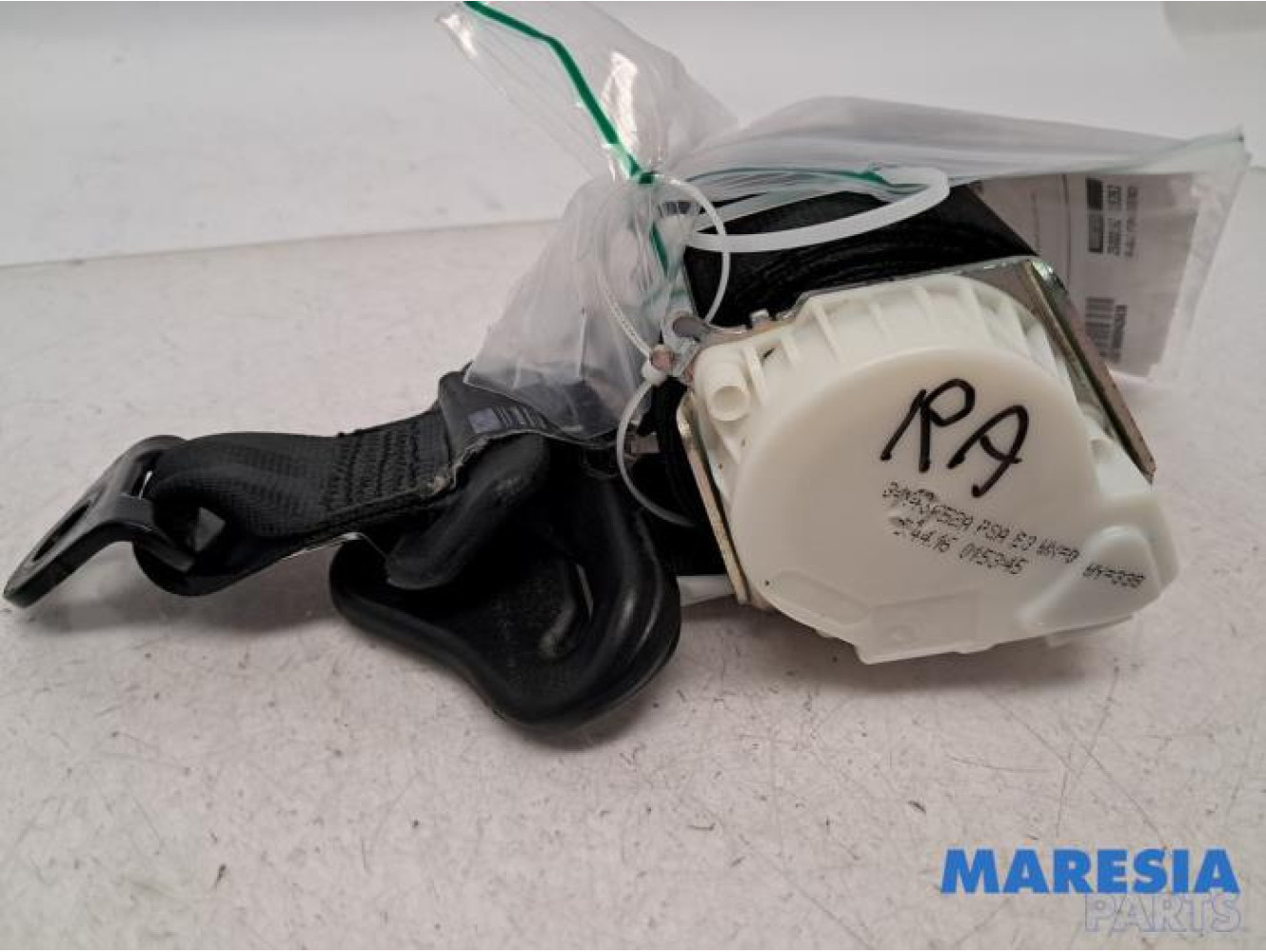 Citroen - C4 Cactus - Rear seatbelt, right