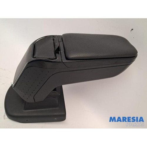 Opel - Corsa - Armlehne
