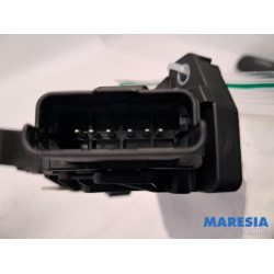 Opel - Corsa - Gaspedal