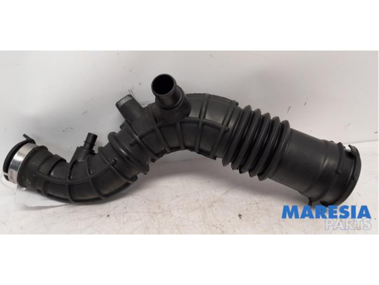 Renault - Megane - Air intake hose