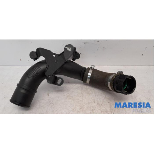 Renault - Megane - Air intake hose