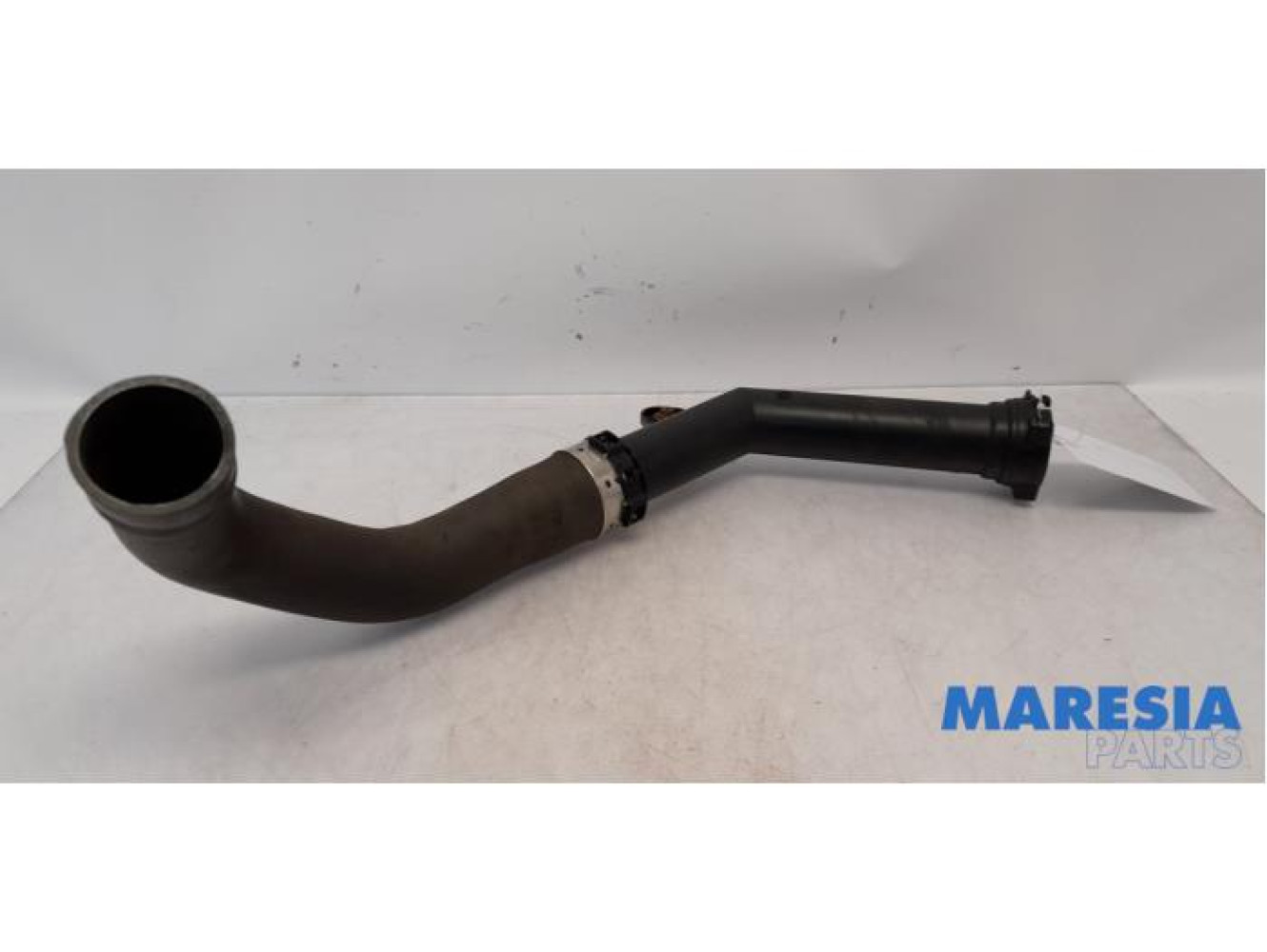 Renault - Megane - Air intake hose