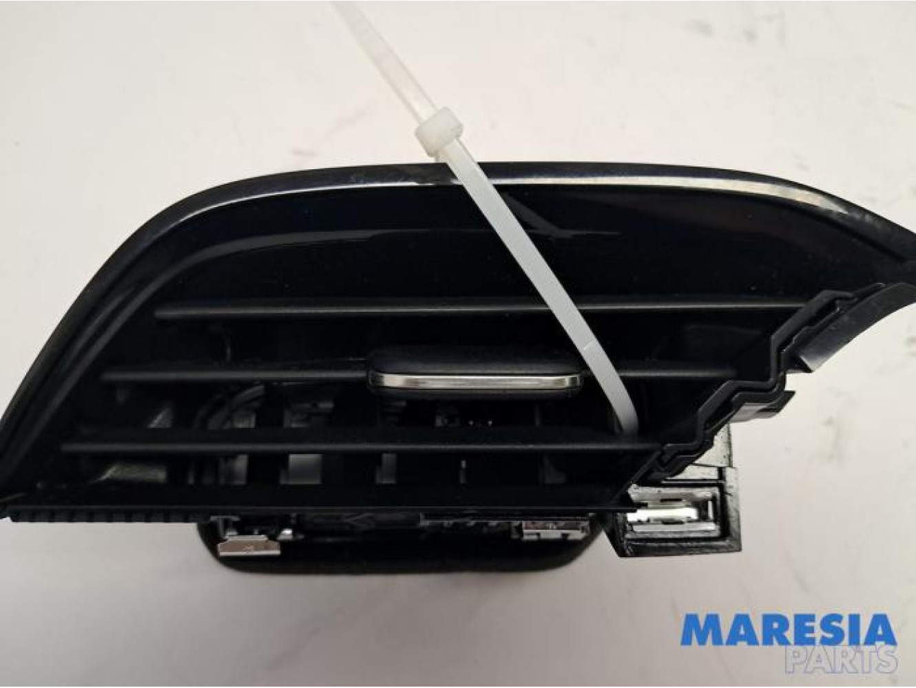 Opel - Corsa - Grille aération tableau de bord
