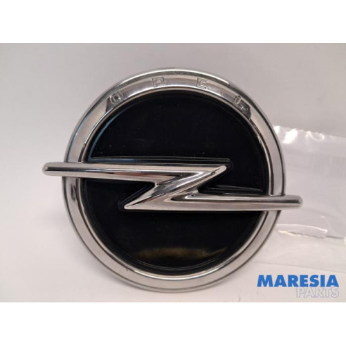 Opel - Corsa - Tailgate switch