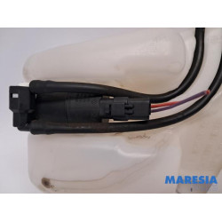 Peugeot - 207 - Scheibensprühertank vorne