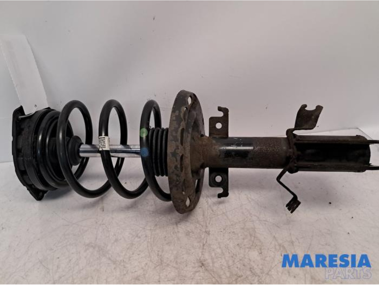 Renault - Megane - Front shock absorber rod, right