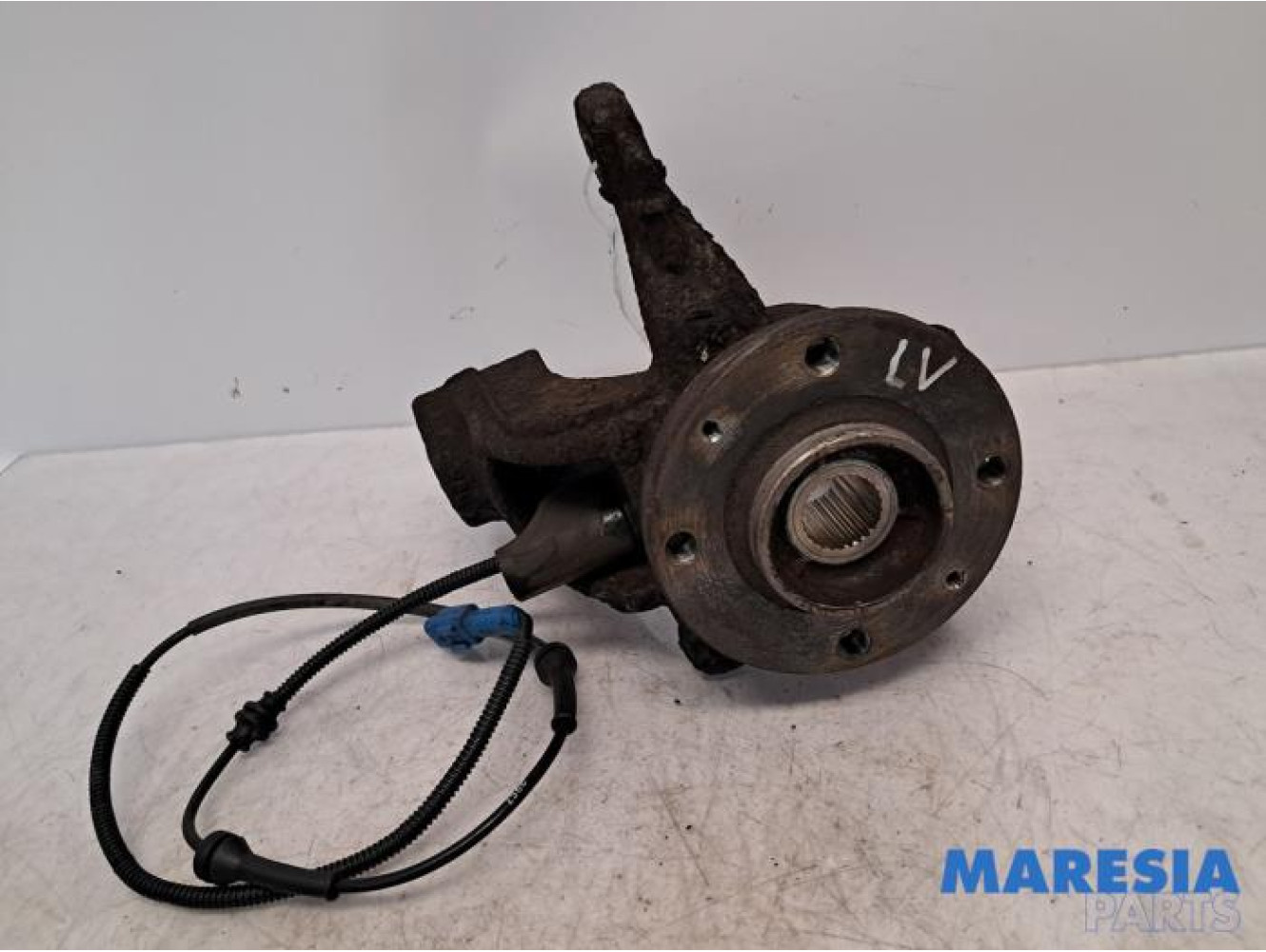 Peugeot - 207 - Fusee links-voor
