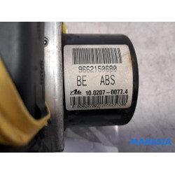 Peugeot - 207 - ABS pump