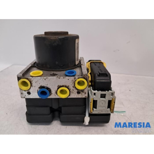 Peugeot - 207 - ABS pump