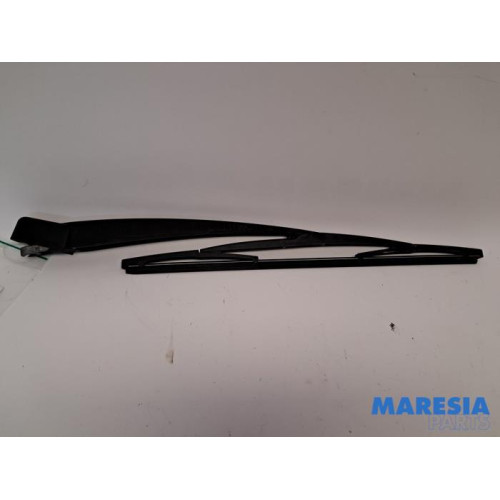 Peugeot - 207 - Rear wiper arm