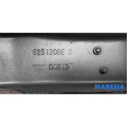 Renault - Megane - Vorderwand