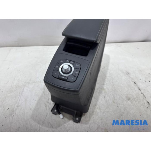 Renault - Grand Scenic - Console centrale