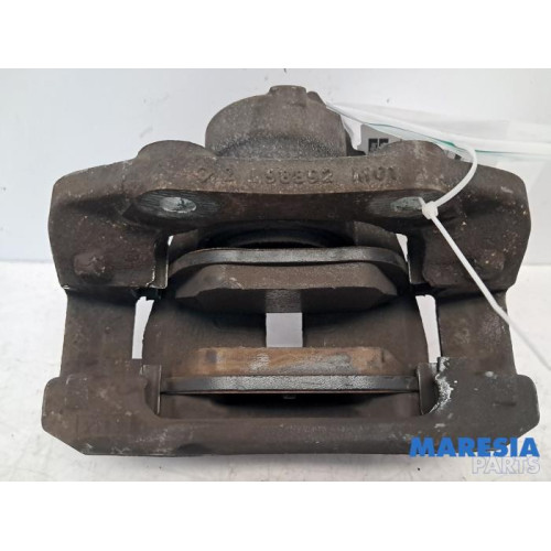 Opel - Corsa - Remklauw (Tang) rechts-voor
