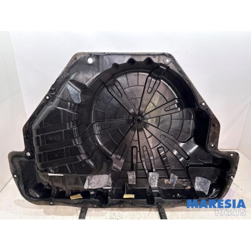 Renault - Grand Scenic - Spare wheel holder