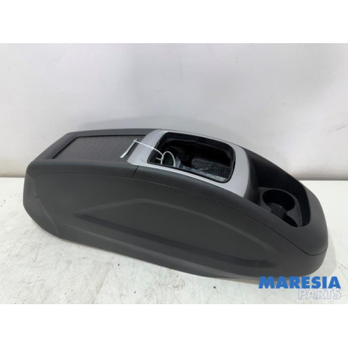 Citroen - C4 Picasso - Middle console