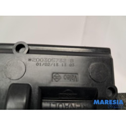Renault - Megane - Tank flap lock motor