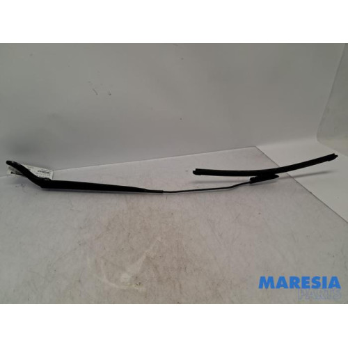 Citroen - C3 - Front wiper arm