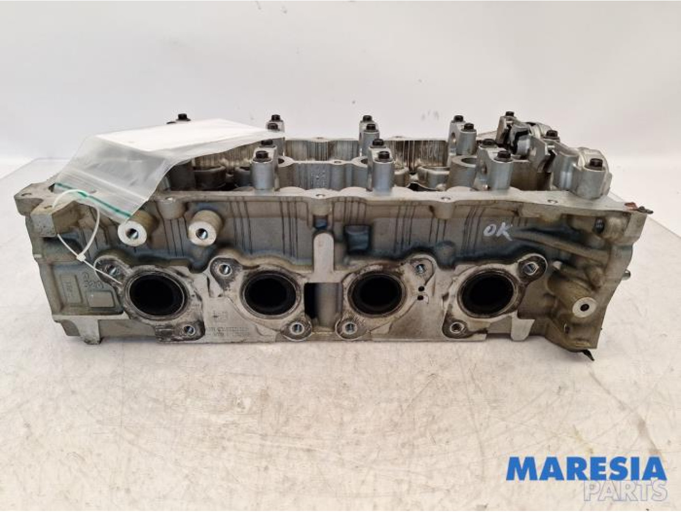 Renault - Grand Scenic - Cylinder head