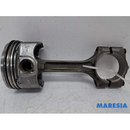 Renault - Grand Scenic - Connecting rod