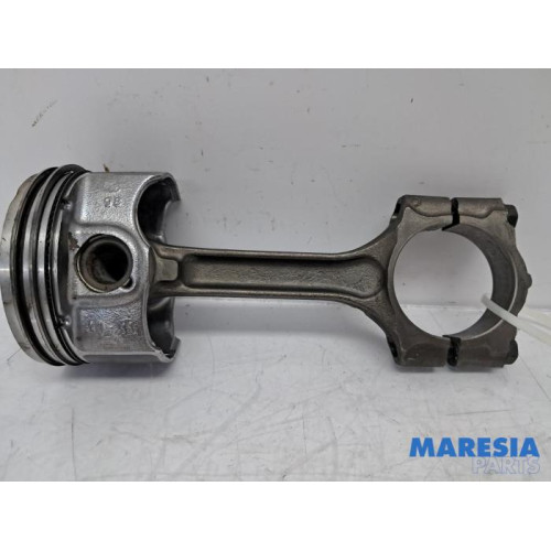 Renault - Grand Scenic - Connecting rod