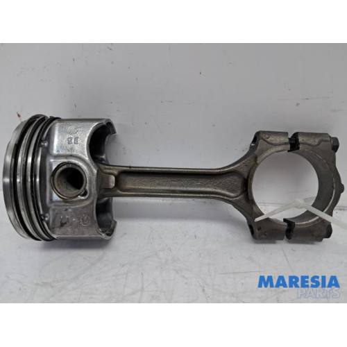 Renault - Grand Scenic - Connecting rod