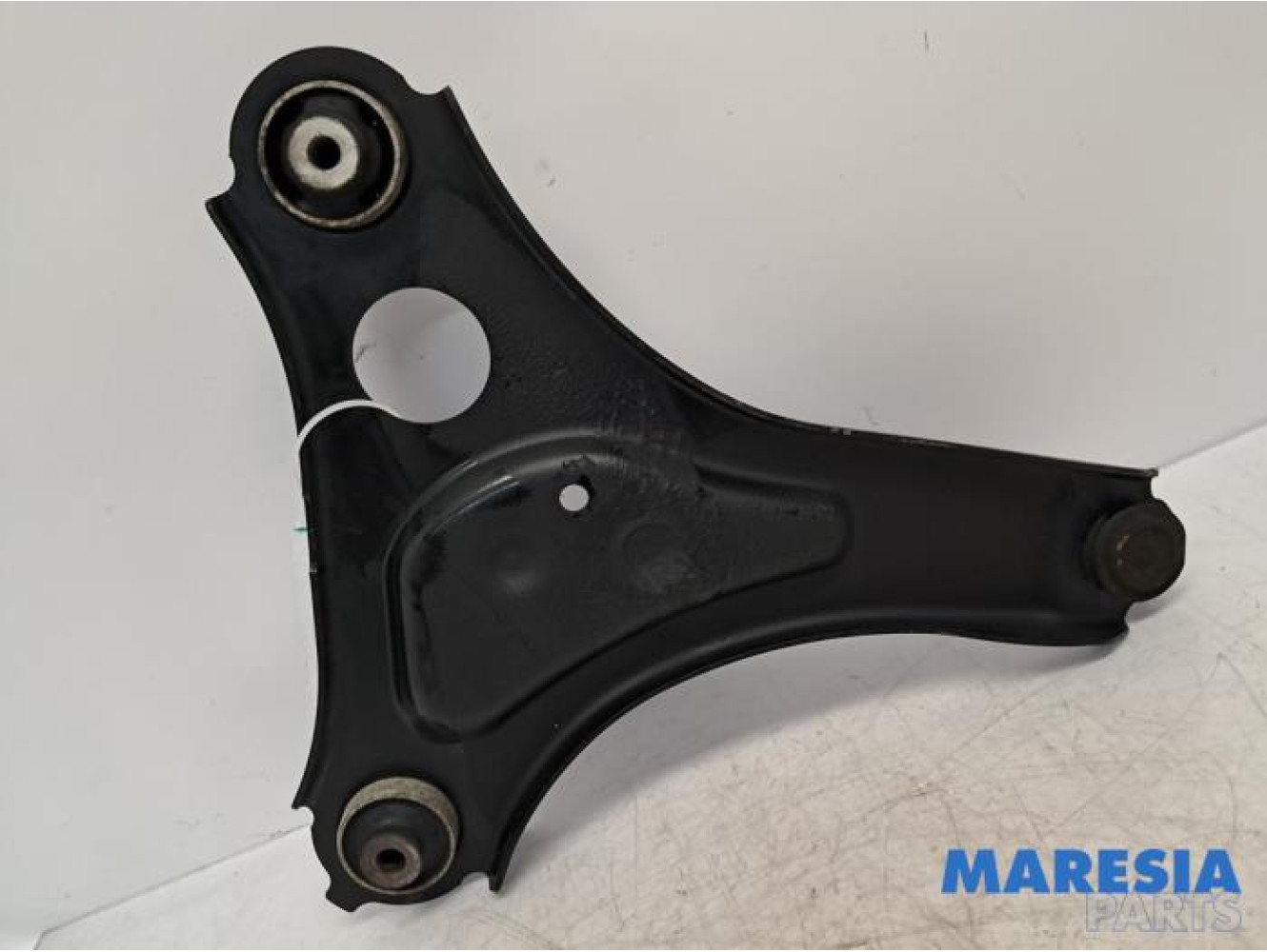 Renault - Twingo - Bras de suspension bas avant gauche