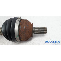 Renault - Twingo - Front drive shaft, left