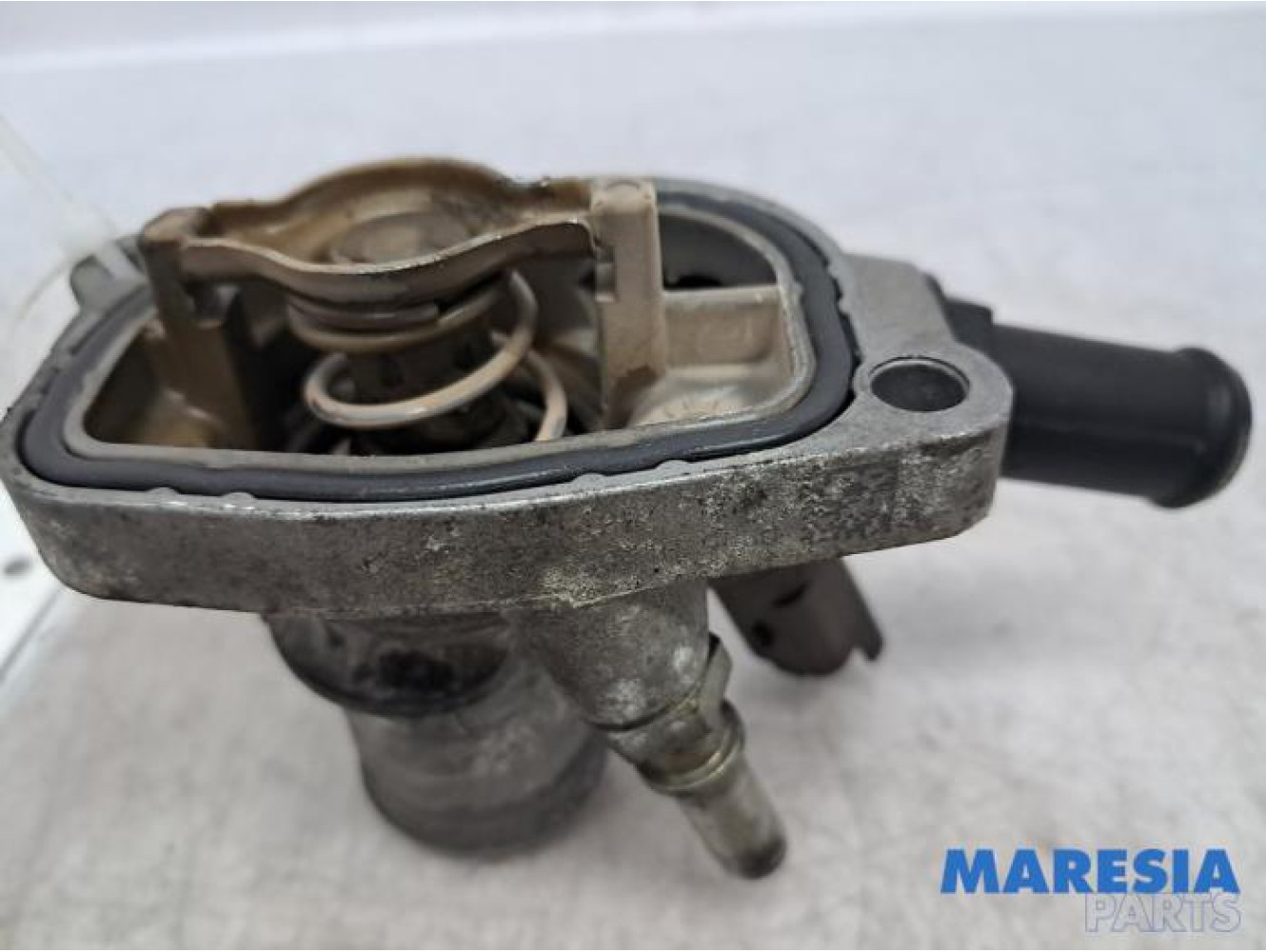 Fiat - 500 - Thermostat housing