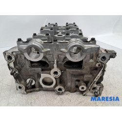 Renault - Grand Scenic - Cylinder head