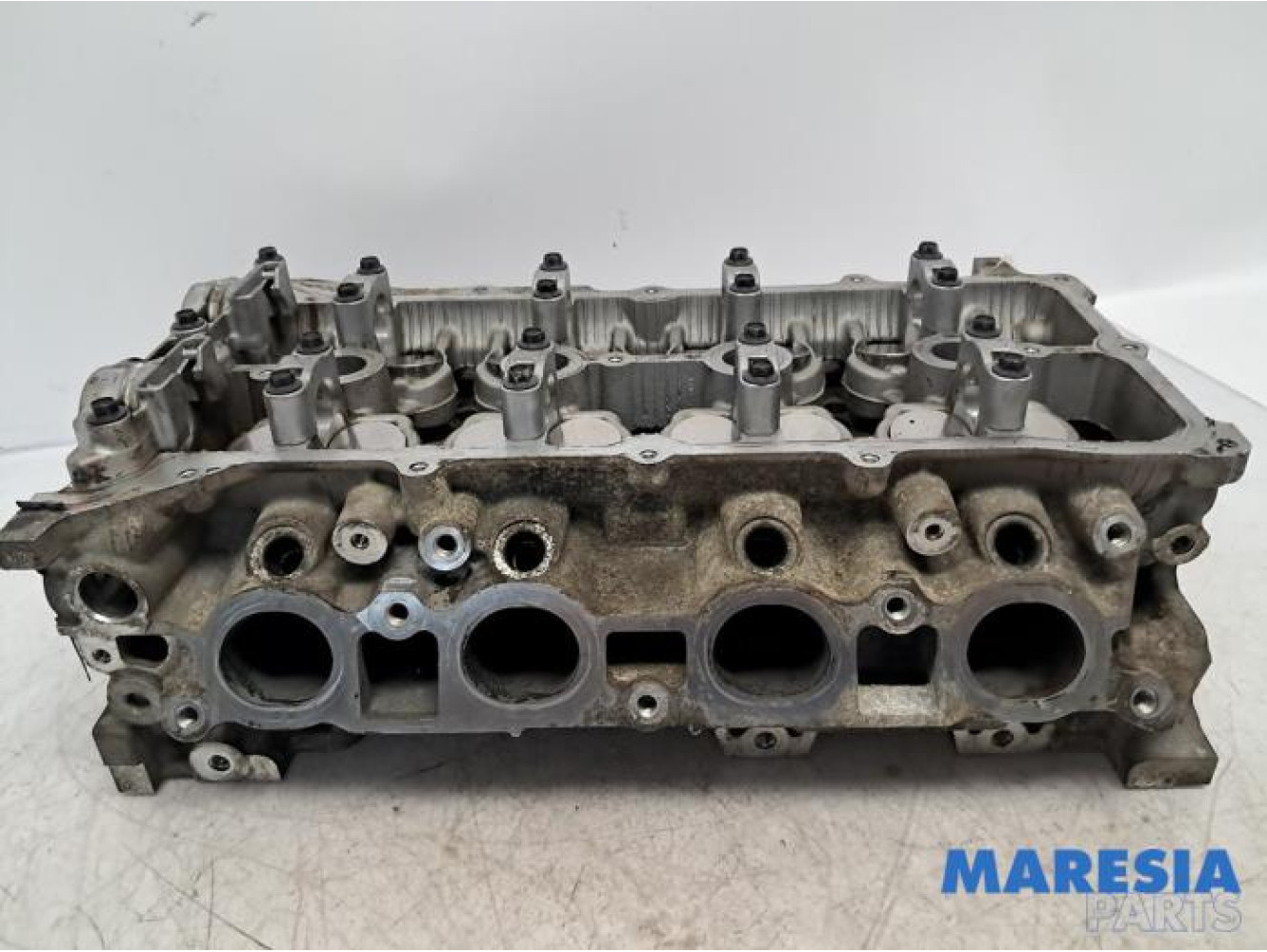 Renault - Grand Scenic - Cylinder head
