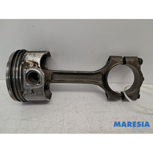 Renault - Grand Scenic - Connecting rod