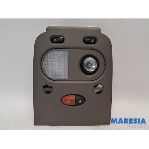 Renault - Master - Interior lighting, front