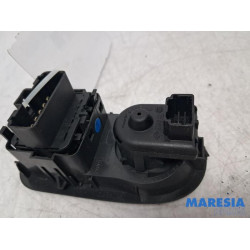 Renault - Master - Multi-functional window switch