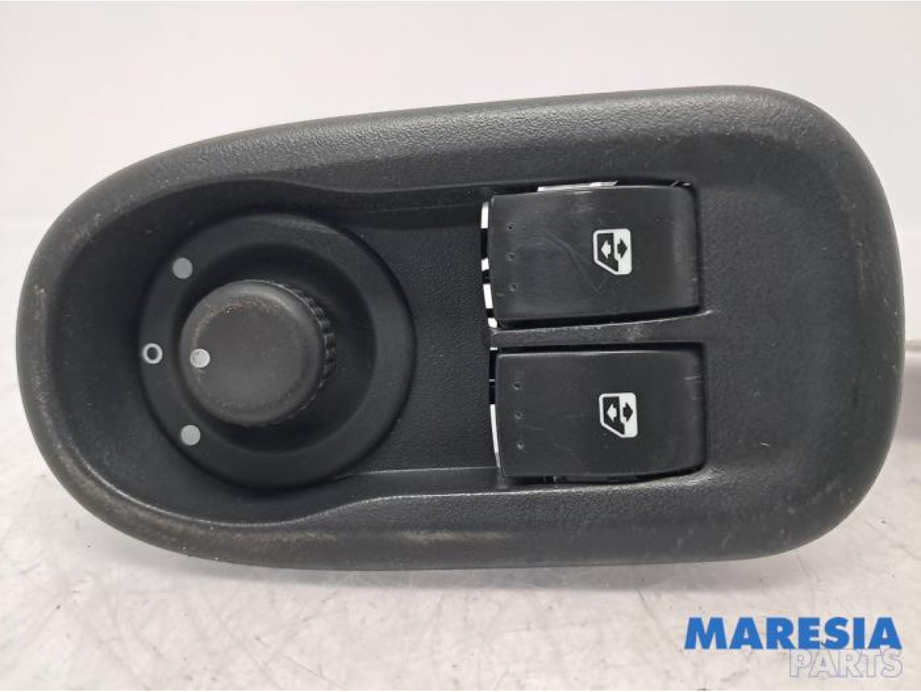 Renault - Master - Multi-functional window switch