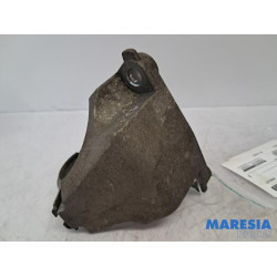 Renault - Megane - Engine mount