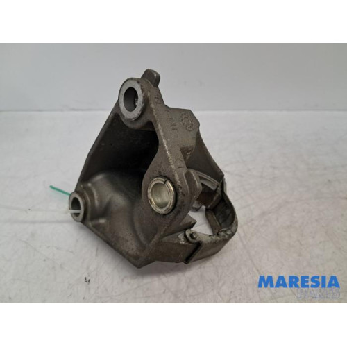 Renault - Megane - Support moteur