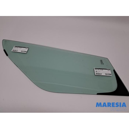 Renault - Master - Vitre triangulaire avant gauche