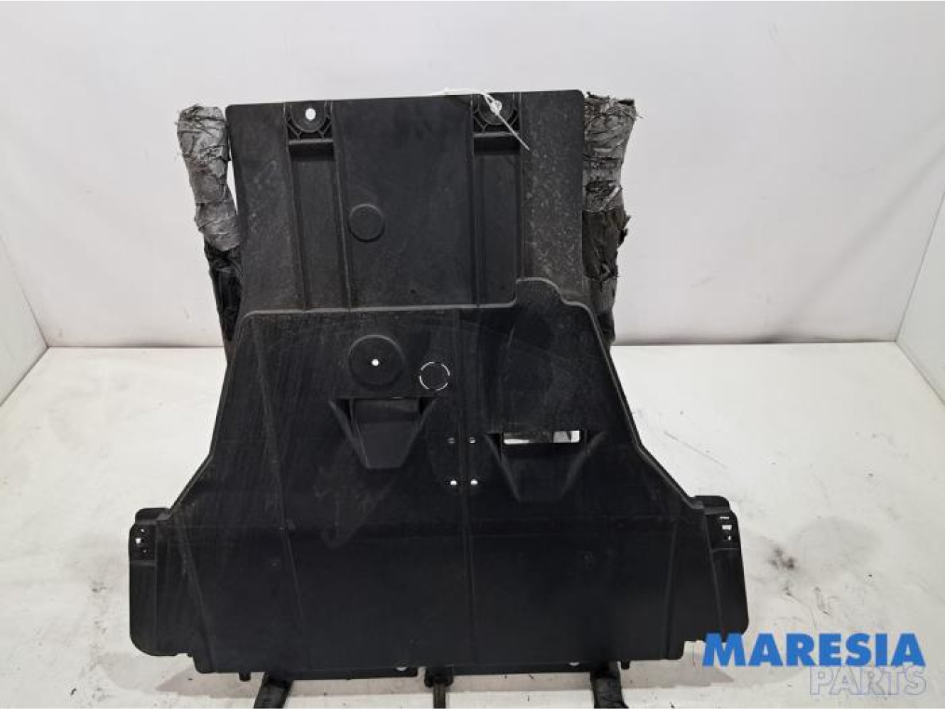 Renault - Grand Scenic - Motor Beschermplaat
