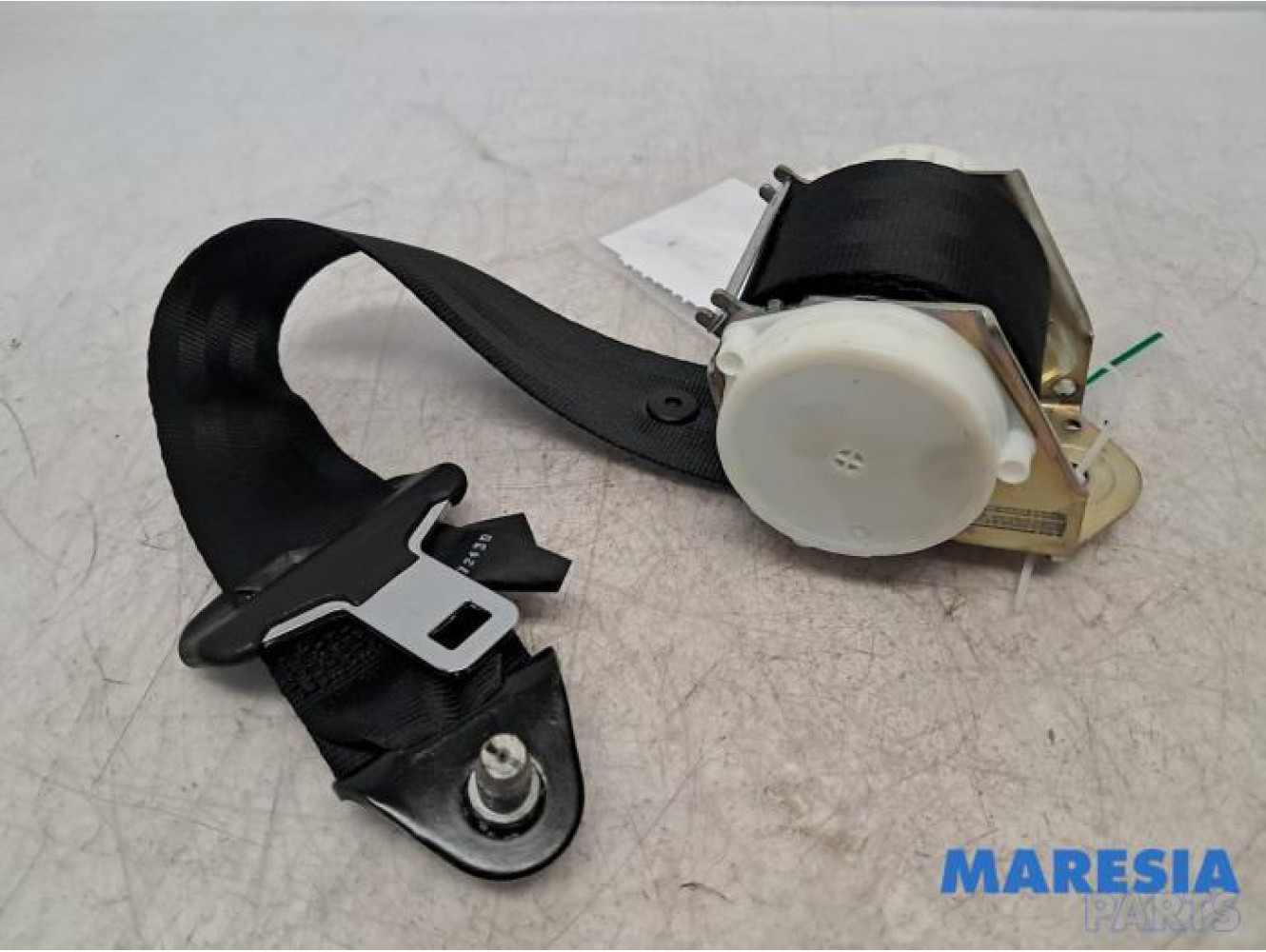 Citroen - C3 - Rear seatbelt, centre