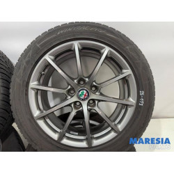 Alfa Romeo - 159 - Sportvelgenset + winterbanden