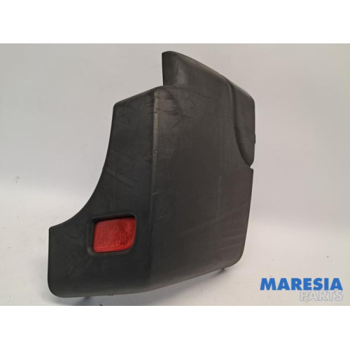 Renault - Master - Rear bumper component, right