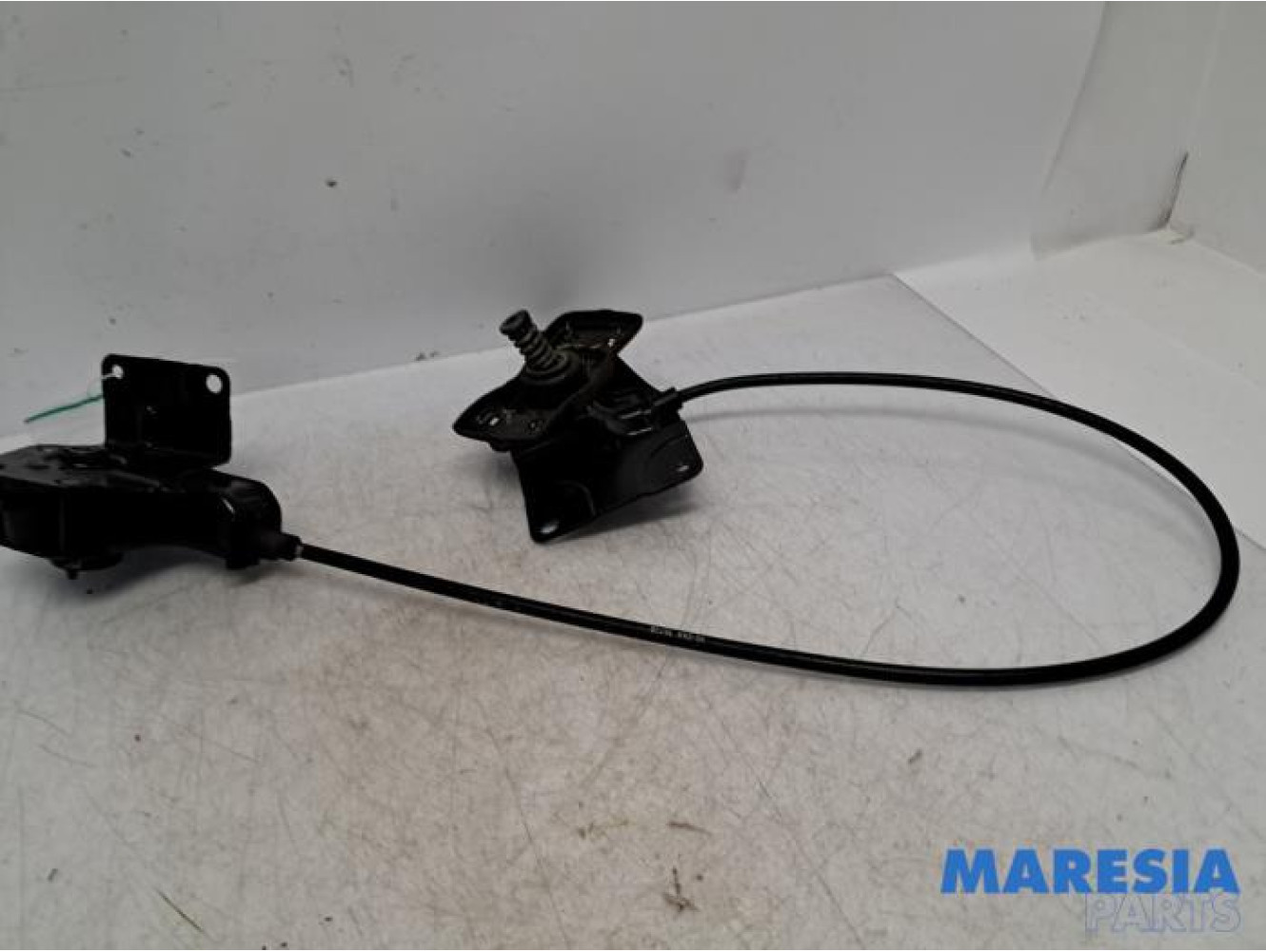 Renault - Master - Spare wheel lift mechanism