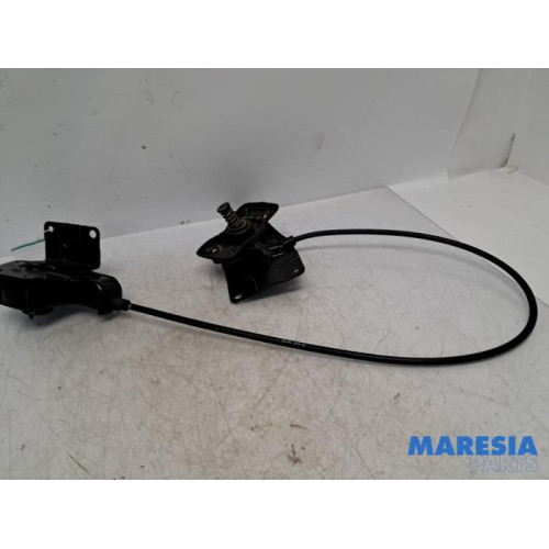 Renault - Master - Spare wheel lift mechanism