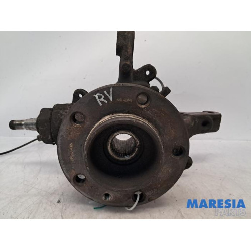 Renault - Master - Achsschenkel rechts vorne