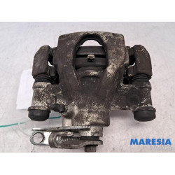 Renault - Master - Remklauw (Tang) rechts-achter