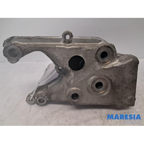 Peugeot - 307 - Engine mount