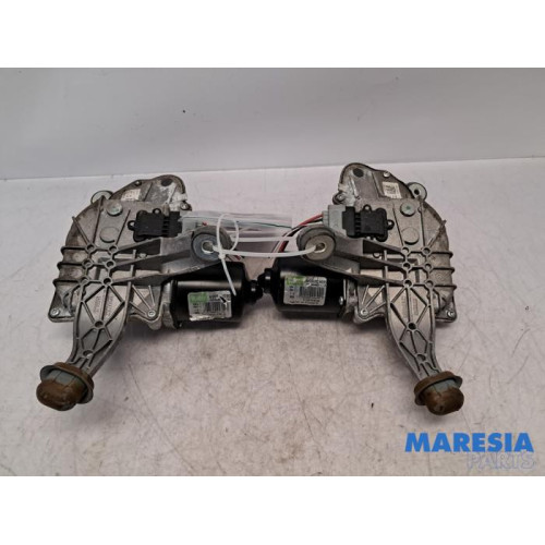 Renault - Grand Scenic - Front wiper motor