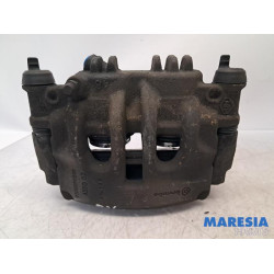 Renault - Master - Bremszange rechts vorne